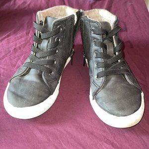 Cat and Jack toddler Rylan zipper booties charcoal gray gently used size 10